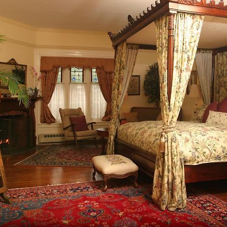 Grand Victorian Bed and Breakfast Niagara Falls Eksteriør billede