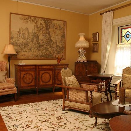 Grand Victorian Bed and Breakfast Niagara Falls Eksteriør billede
