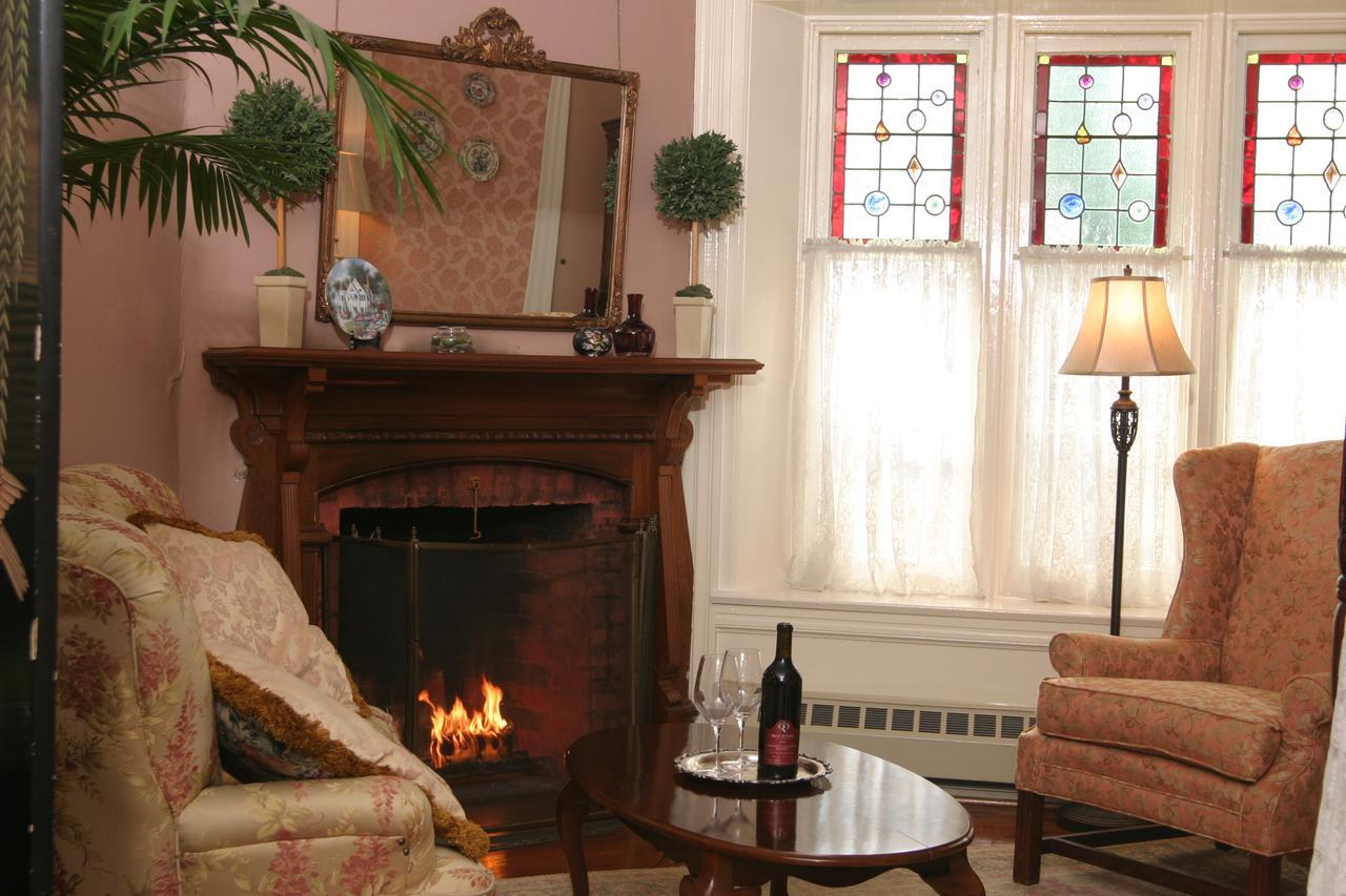 Grand Victorian Bed and Breakfast Niagara Falls Eksteriør billede