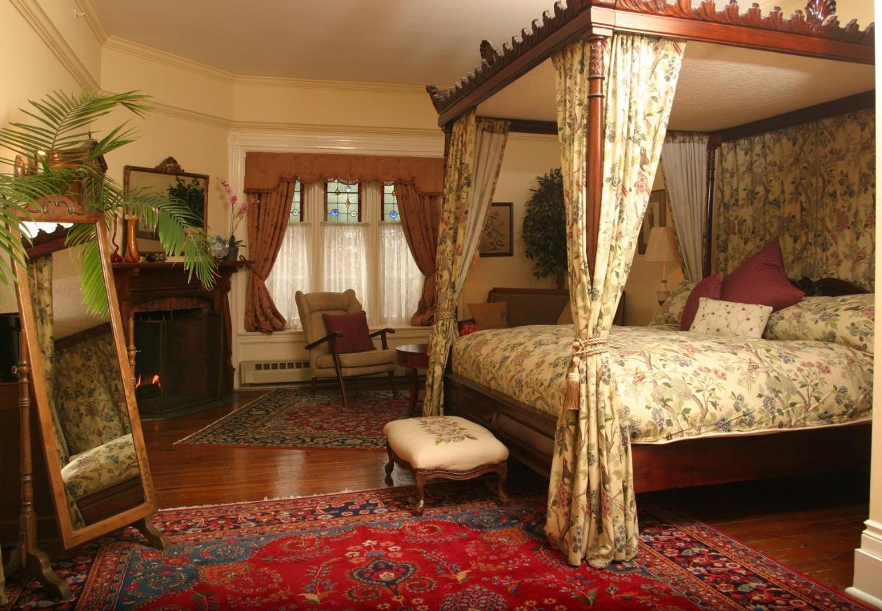 Grand Victorian Bed and Breakfast Niagara Falls Eksteriør billede